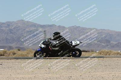 media/Apr-20-2025-CVMA (Sun) [[39090e8767]]/Race 11-500-350 Supersport (Holeshot)/